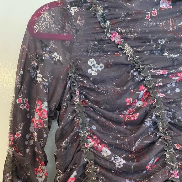 Cinq a Sept Mesh Blouse - Different print then model is wearing - Picture 6 of 7